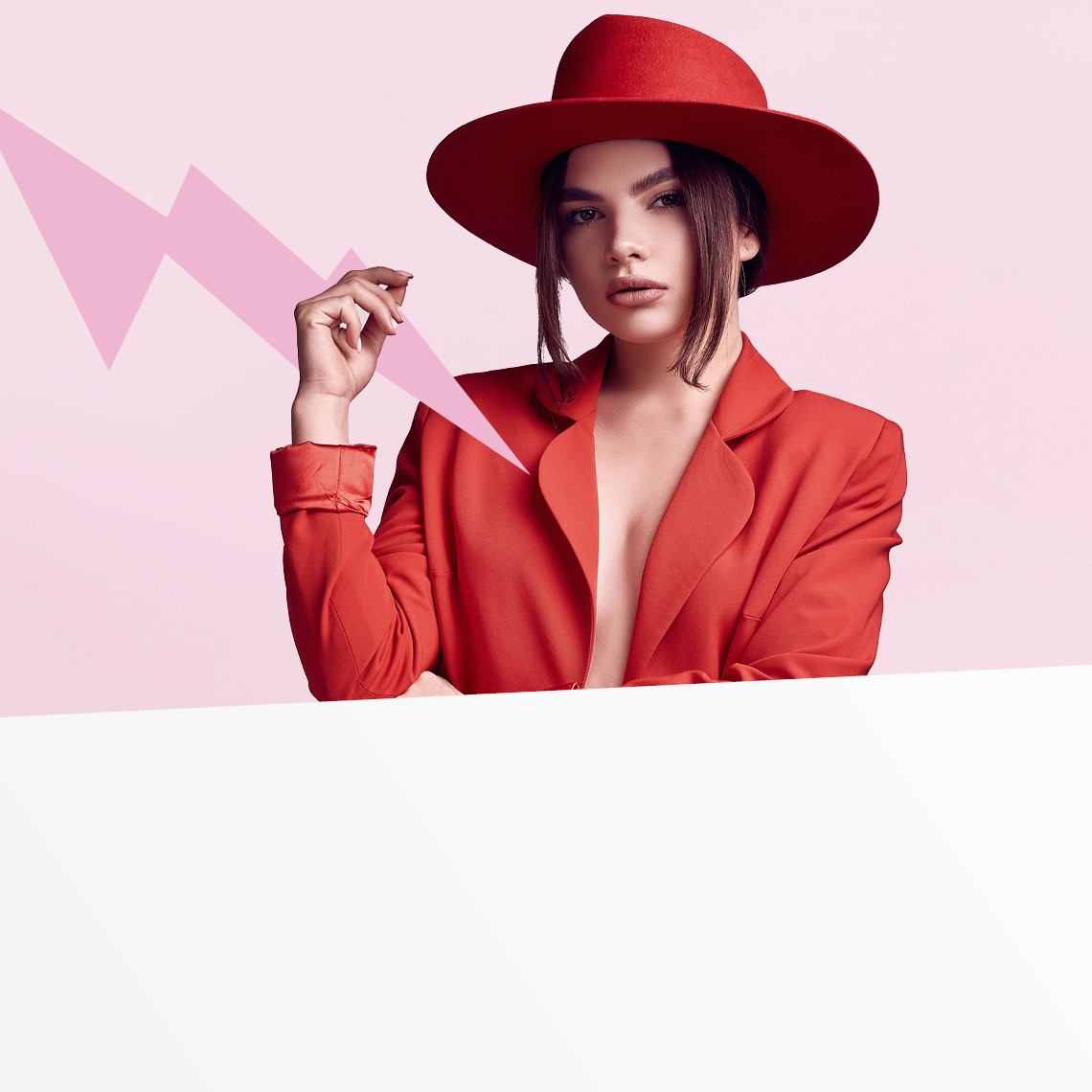 women with a hat and a sign "70% off"