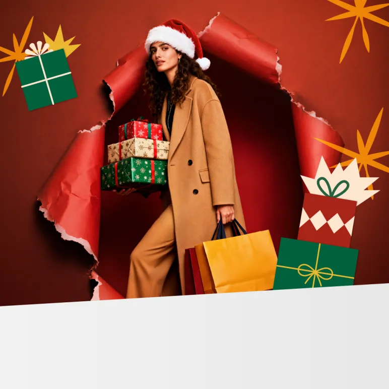 kobieta w płaszczu i czapce