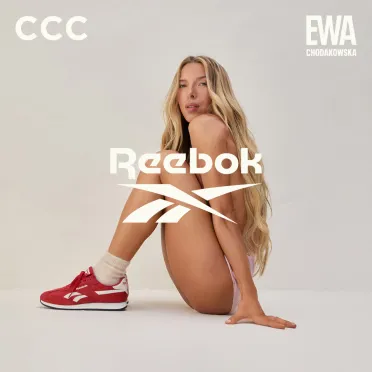 Ewa Chodakowska na tle logo reebok 